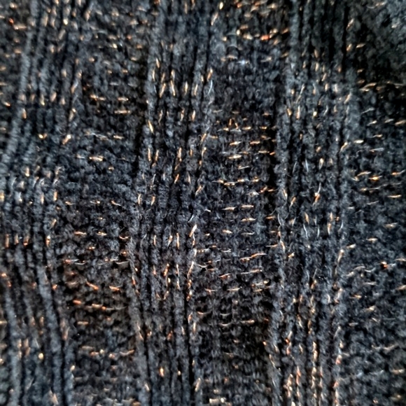 Black Chenille V-neck Shimmer Sweater - Picture 8 of 9